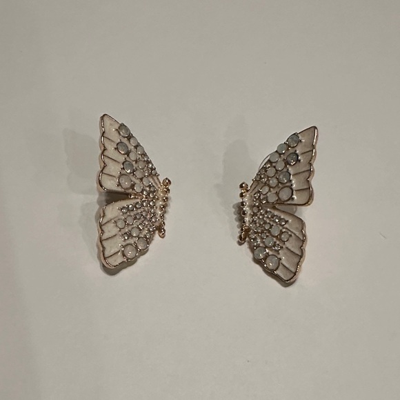 Jewelry - Chic Butterfly Earrings with Silver and Gold Accents EUC
